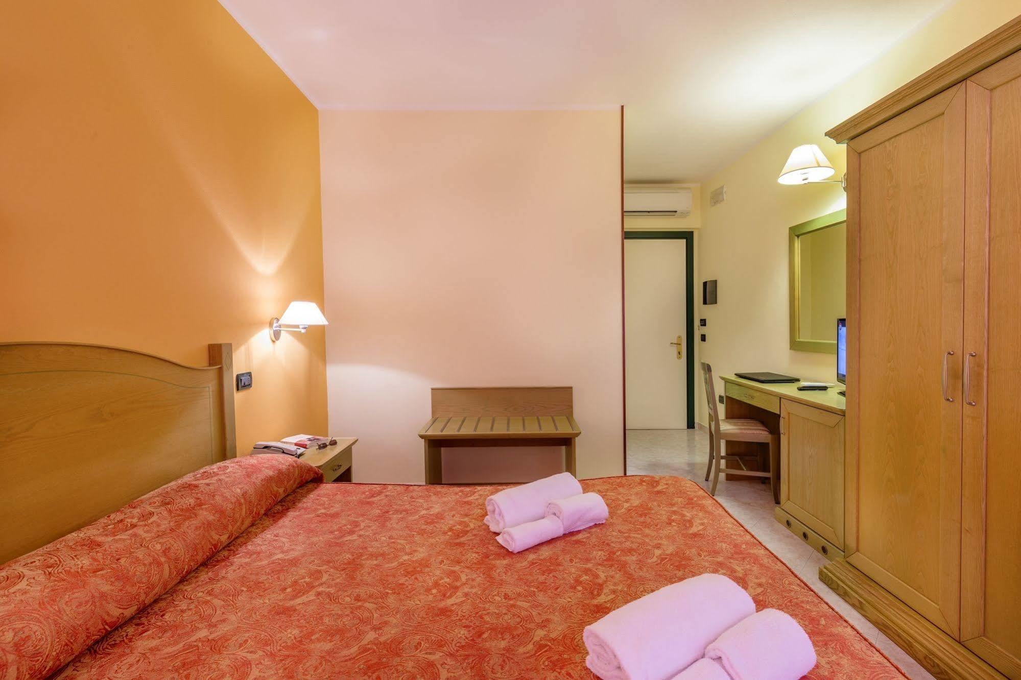 Hotel Rosa Dei Venti Castelsardo Dış mekan fotoğraf